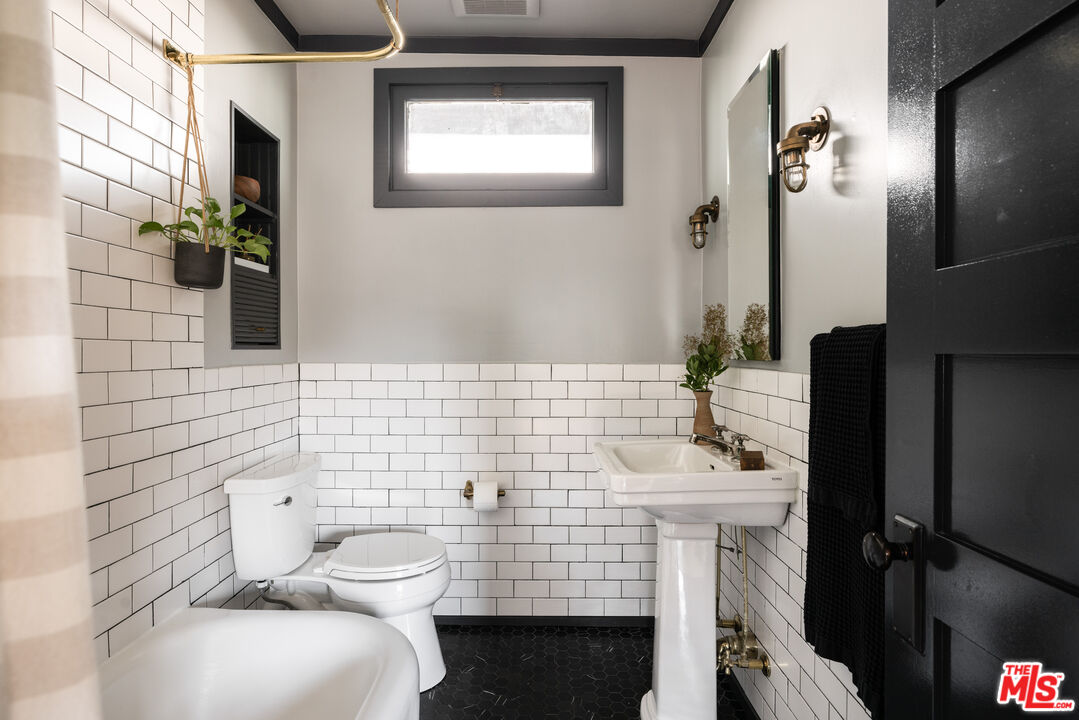 MLS #25603817 image #18