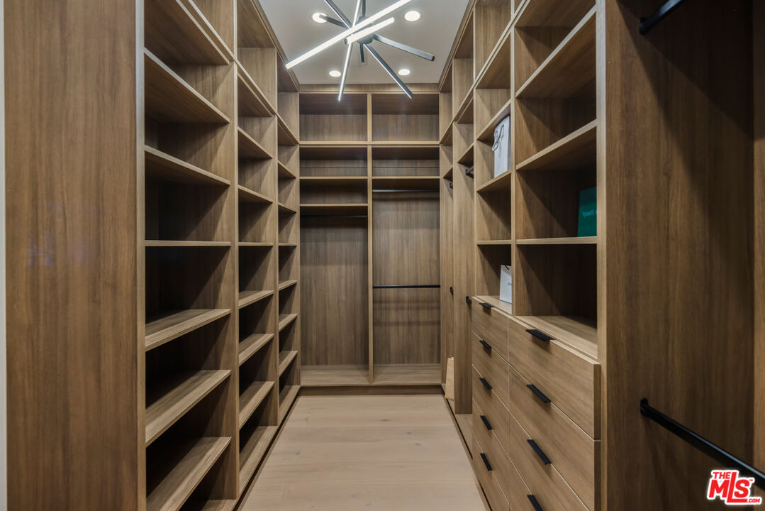 MLS #25603853 image #14