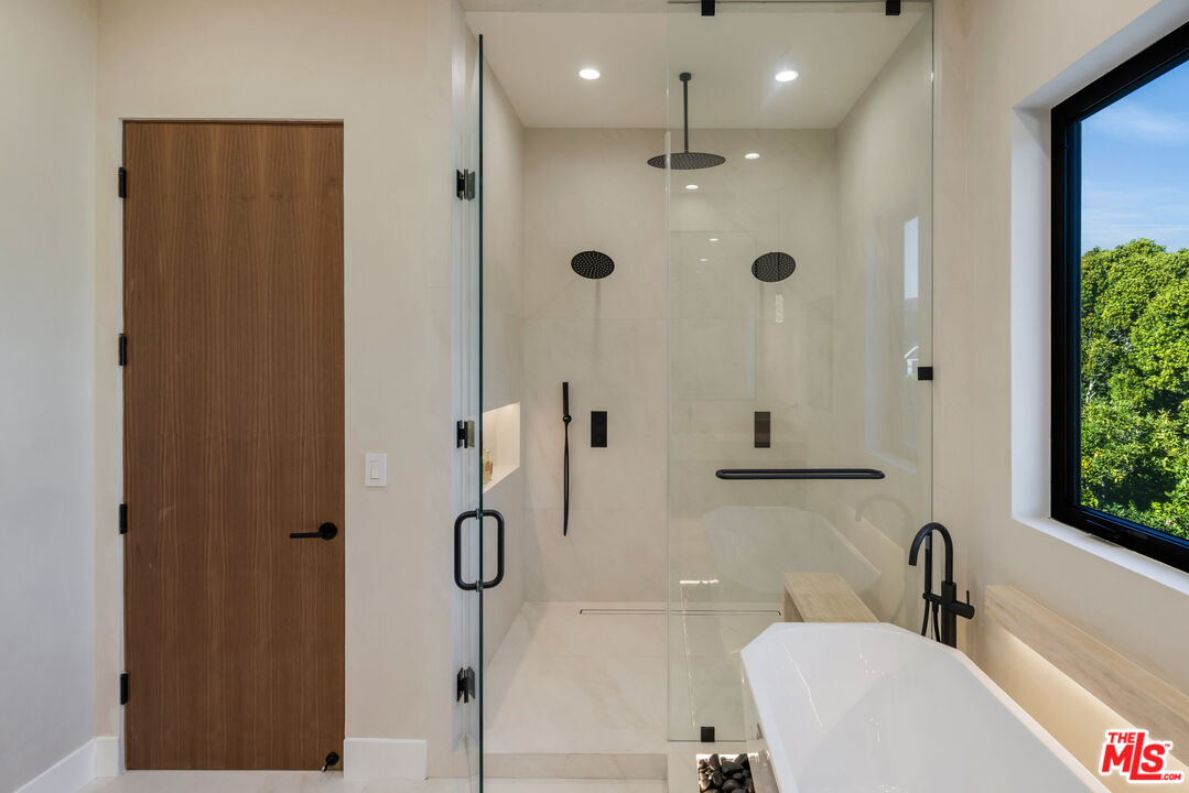 MLS #25603853 image #16