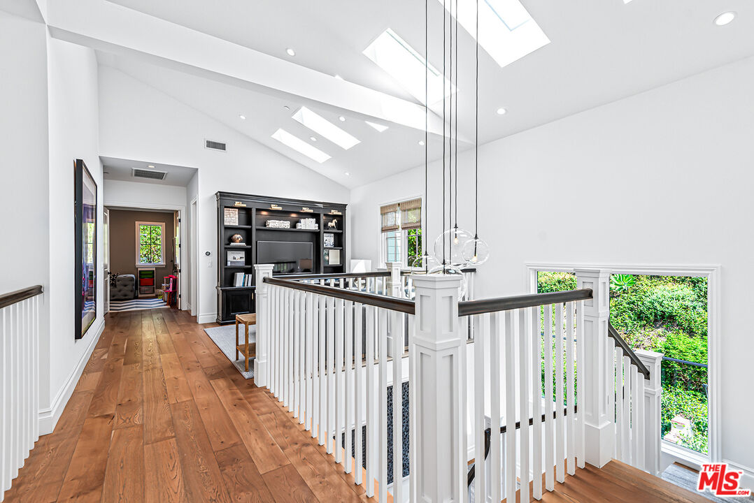 MLS #25603875 image #16