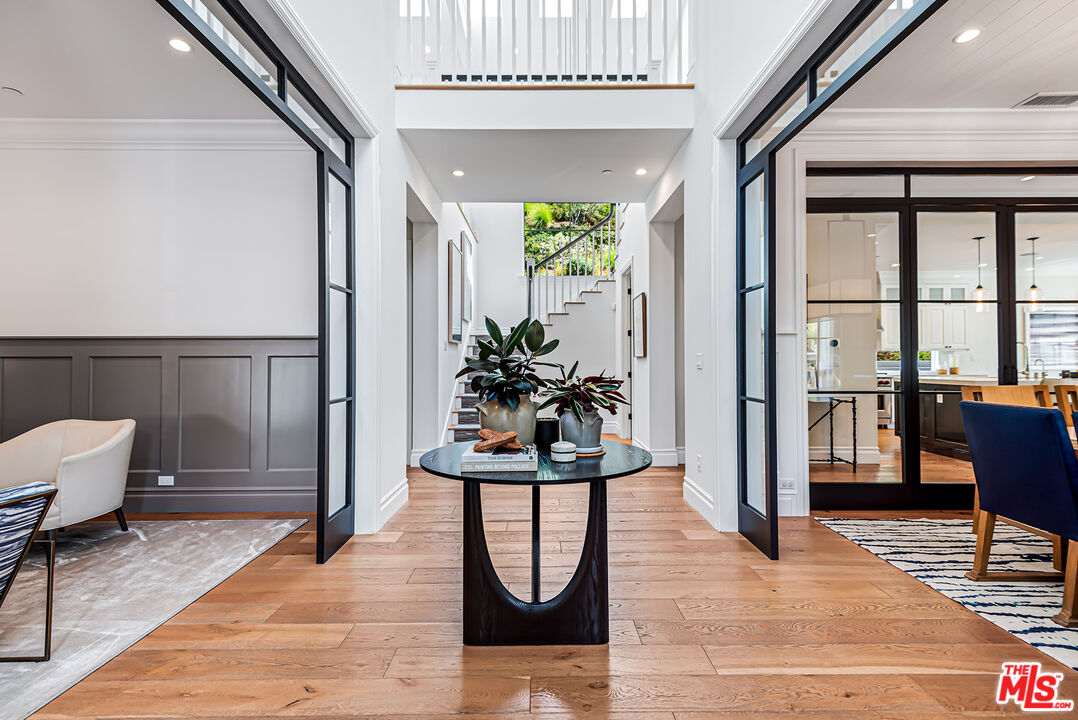 MLS #25603875 image #1