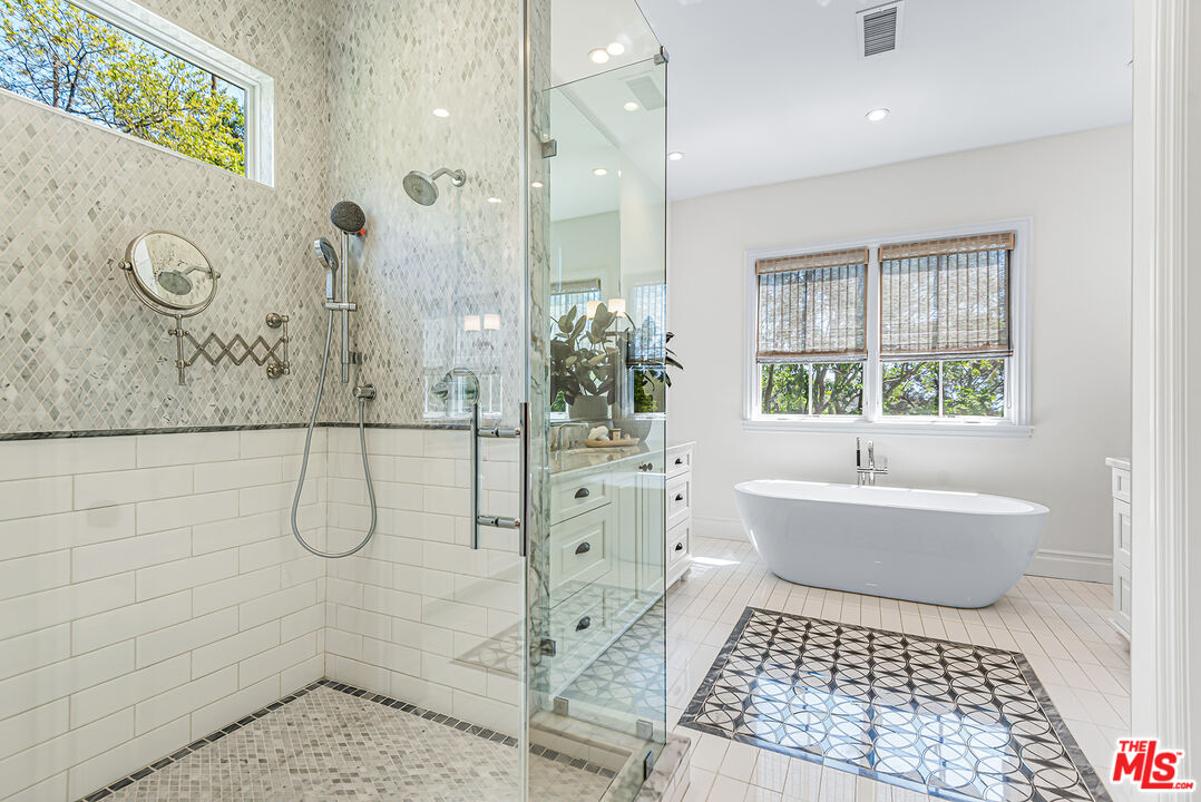 MLS #25603875 image #22