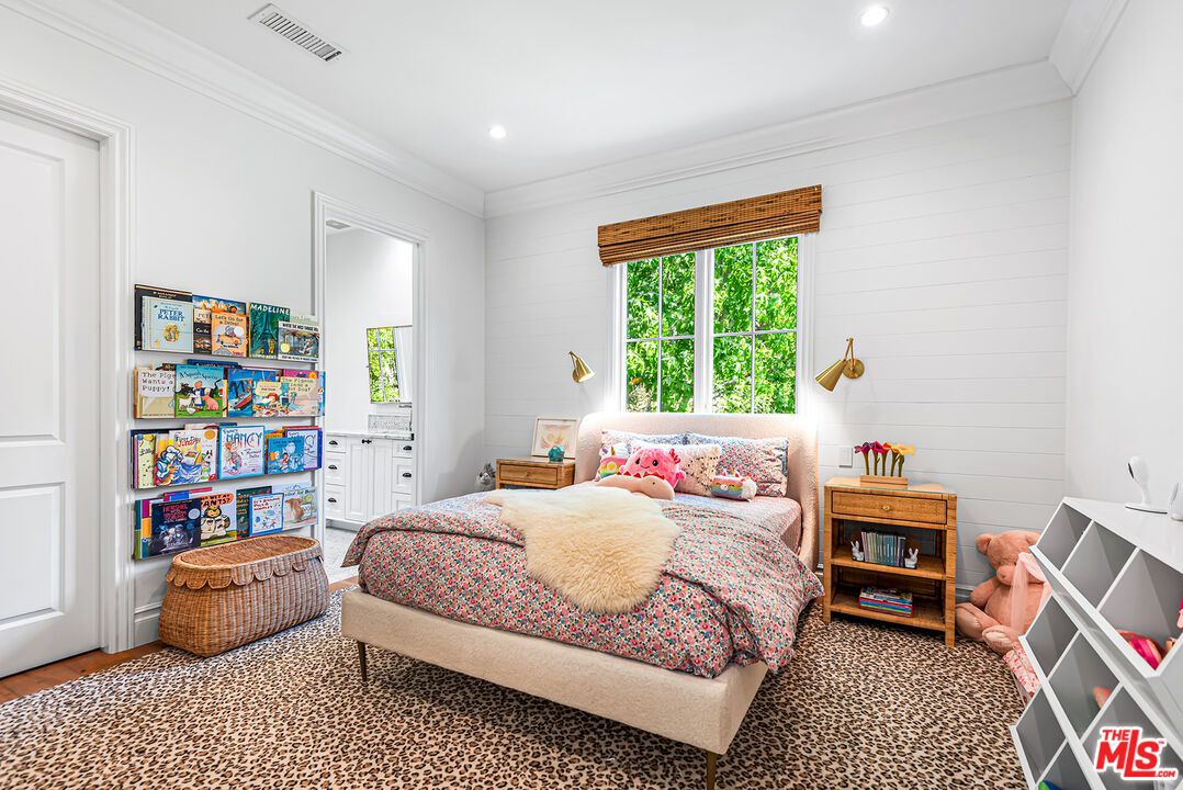 MLS #25603875 image #24