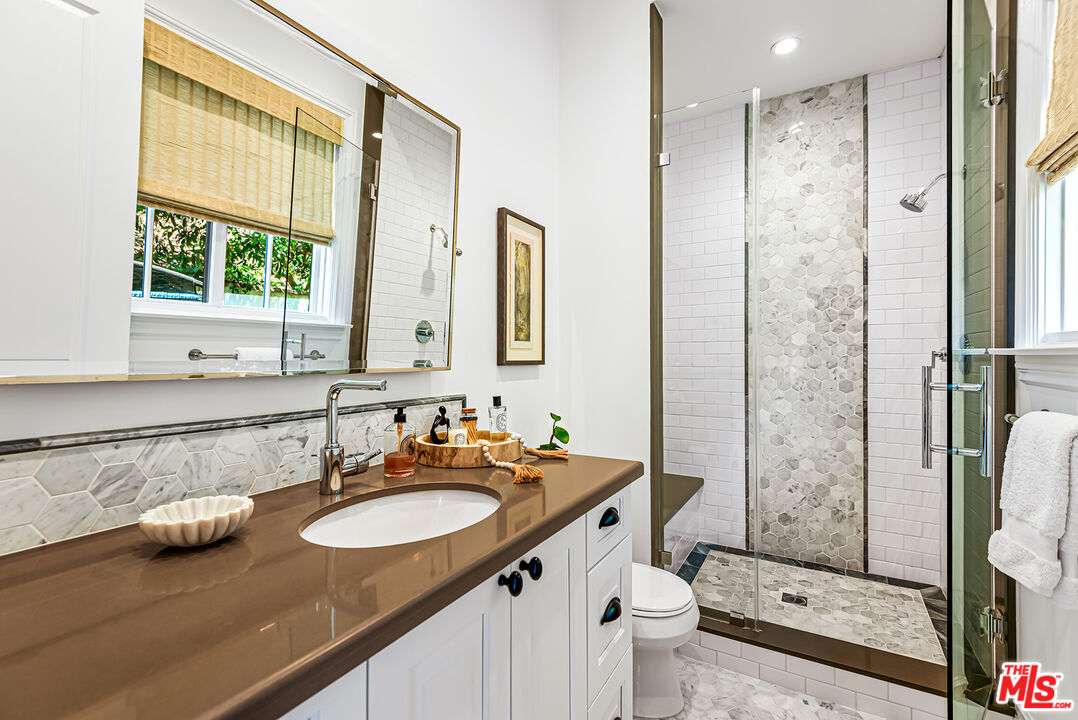 MLS #25603875 image #32