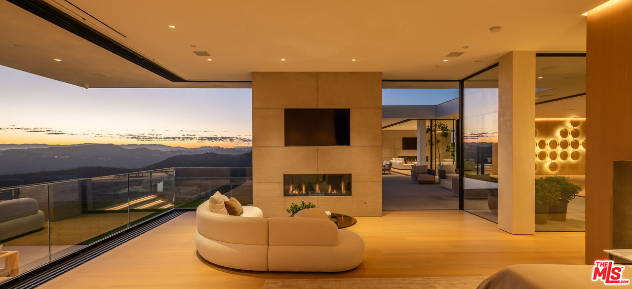 MLS #25603947 image #14