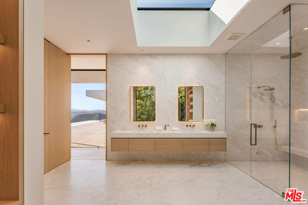 MLS #25603947 image #20