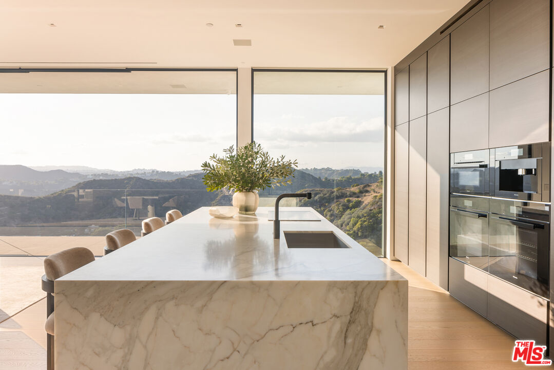 MLS #25603947 image #8