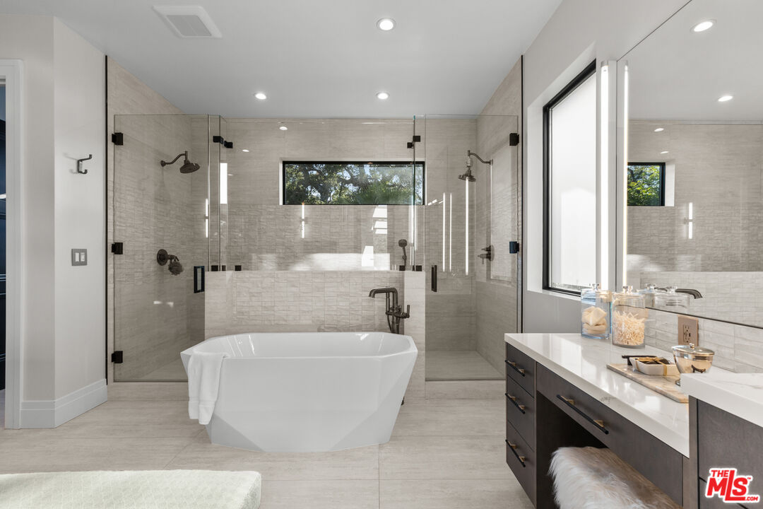 MLS #25604153 image #32