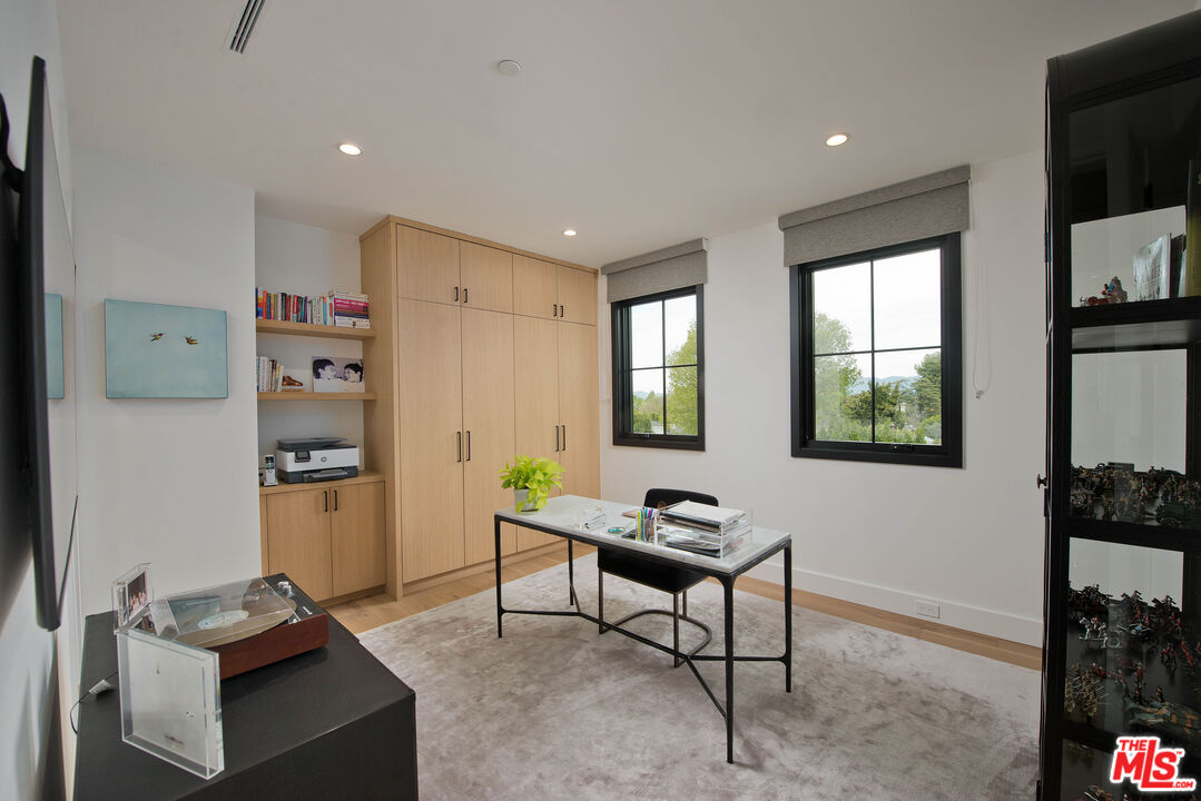 MLS #25604345 image #18