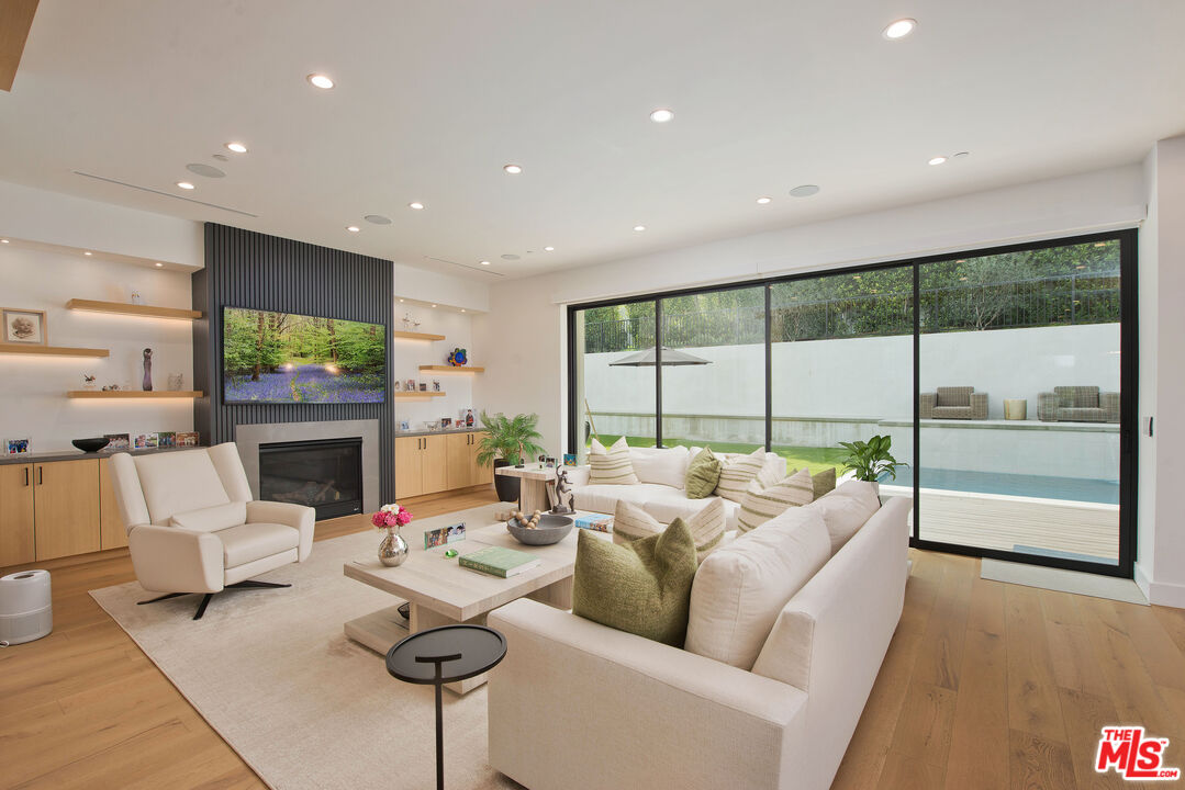 MLS #25604345 image #5