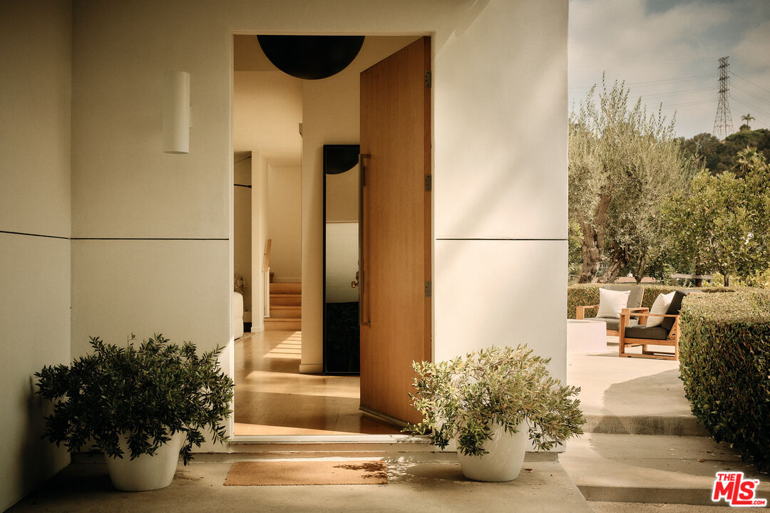 MLS #25604409 image #1