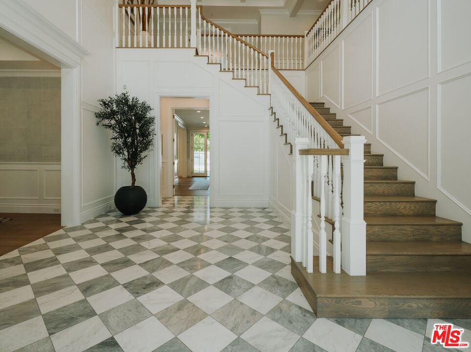 MLS #25604511 image #2