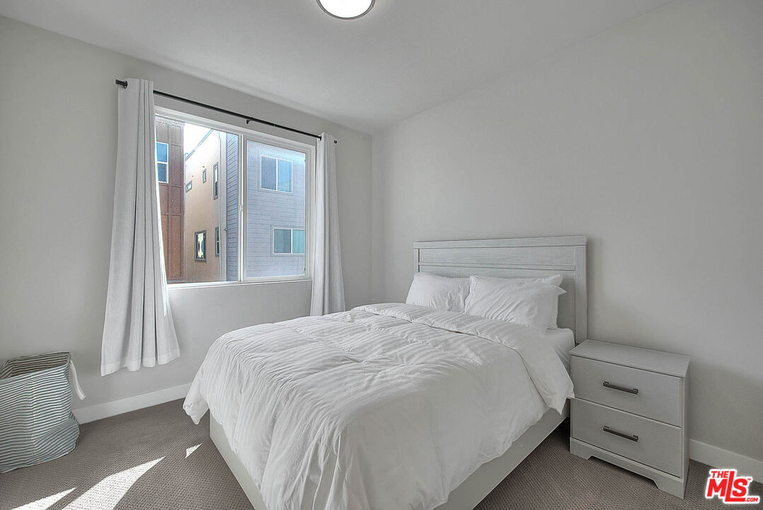 MLS #25604593 image #17