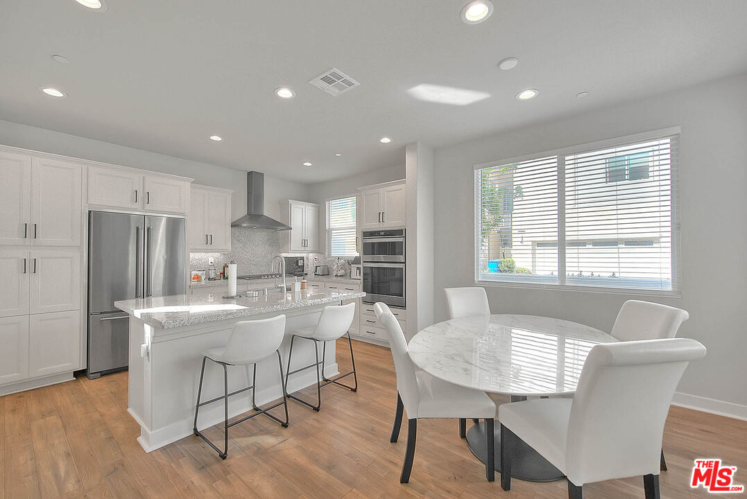 MLS #25604593 image #2