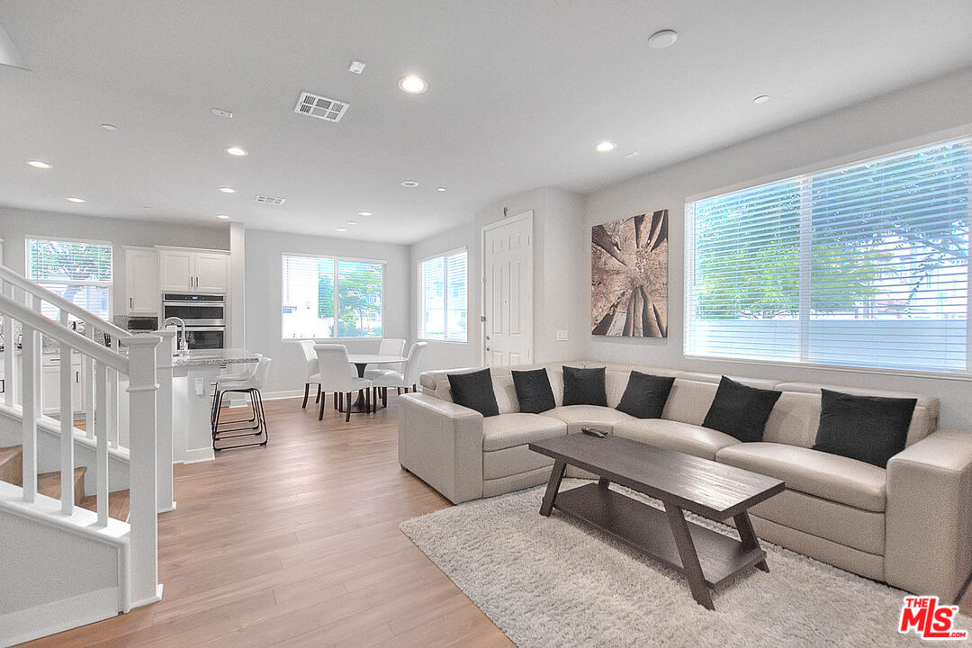 MLS #25604593 image #0