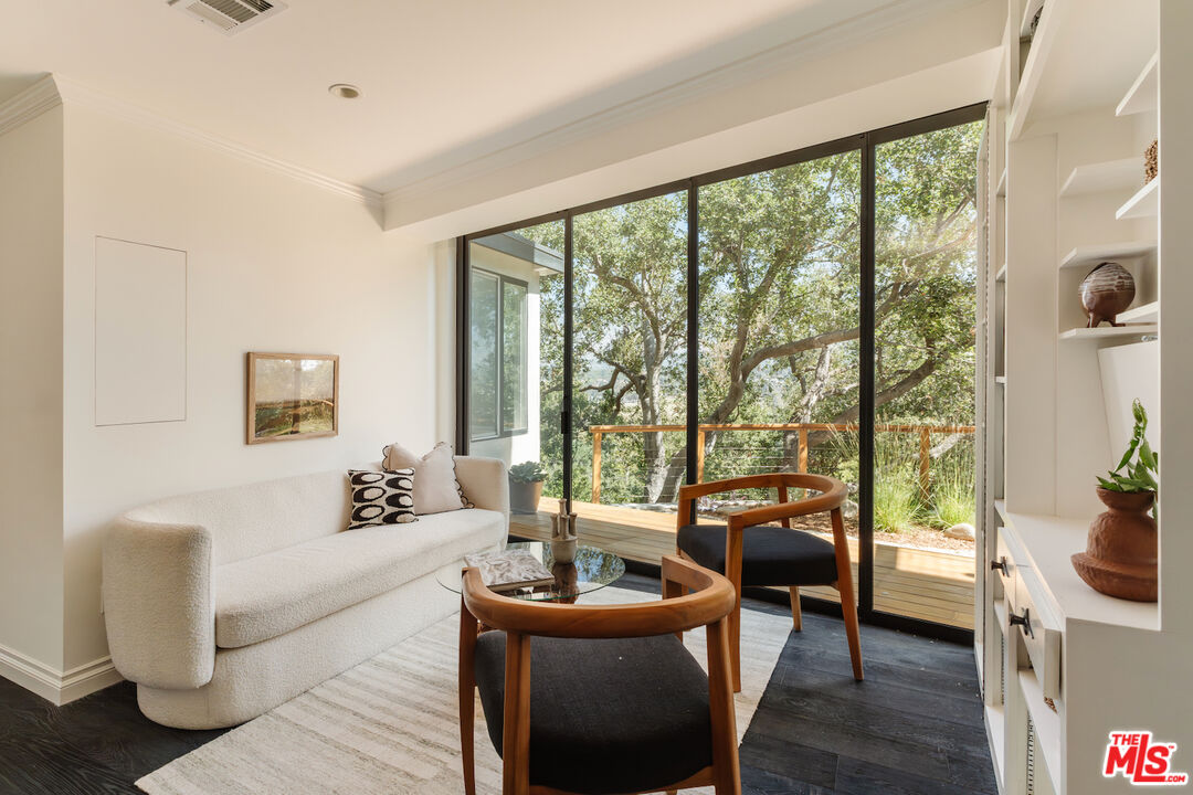 MLS #25604667 image #33