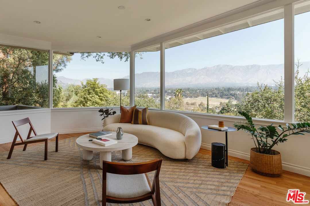 MLS #25604667 image #3