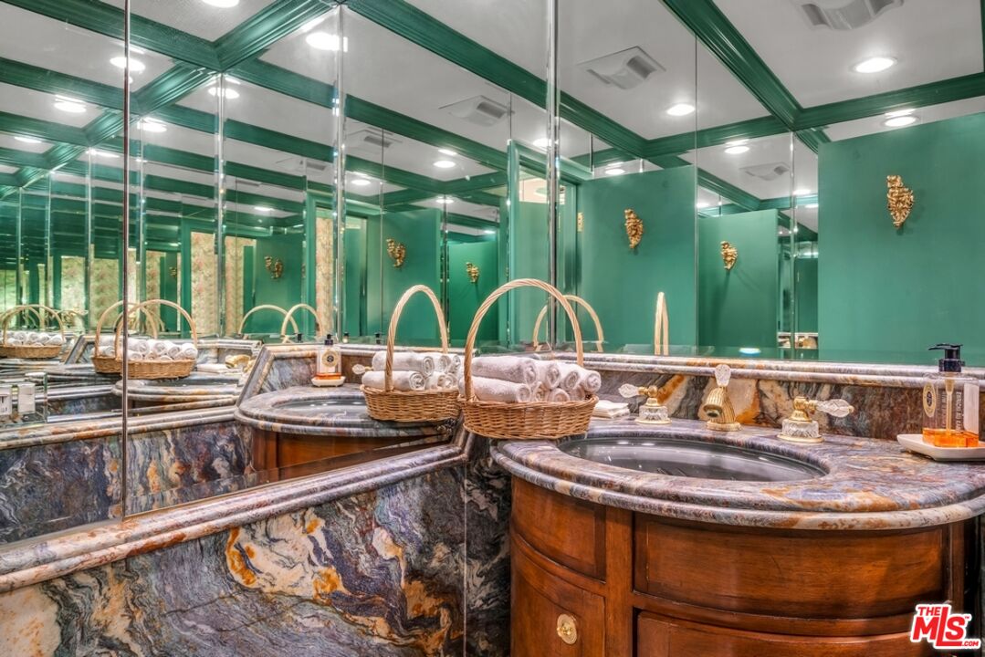 MLS #25604797 image #17