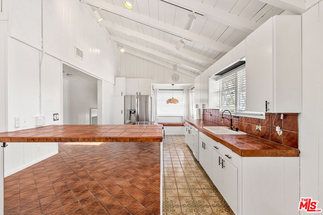 MLS #25604819 image #9