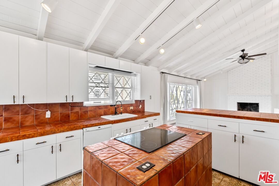 MLS #25604819 image #12