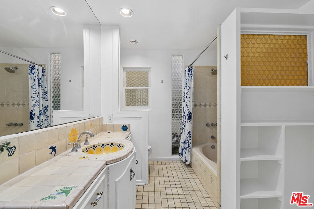 MLS #25604819 image #23