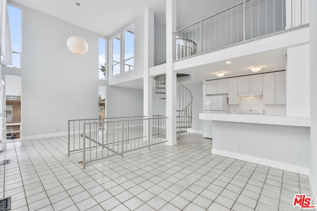 MLS #25604843 image #0