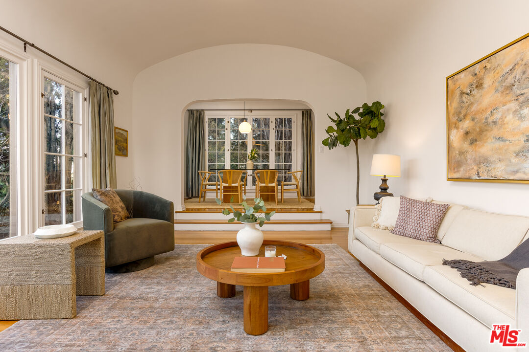 MLS #25604995 image #0