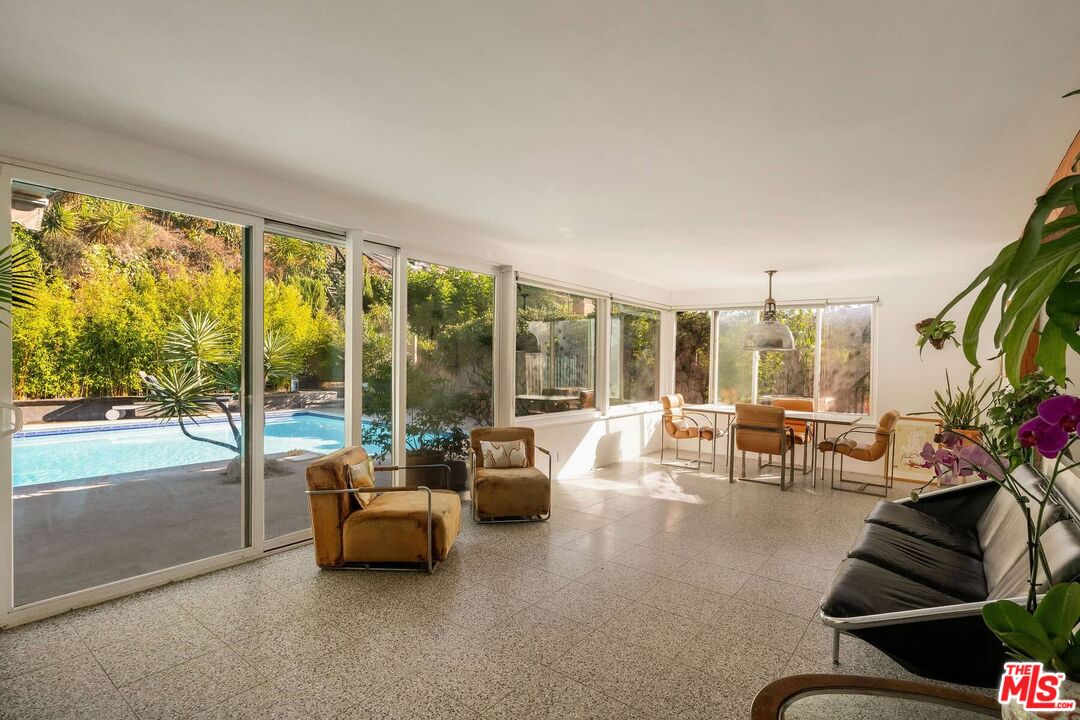 MLS #25605001 image #2