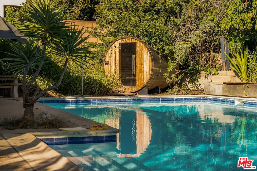 MLS #25605001 image #0