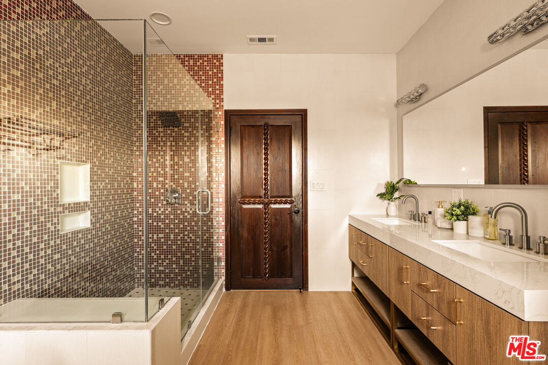 MLS #25605057 image #10