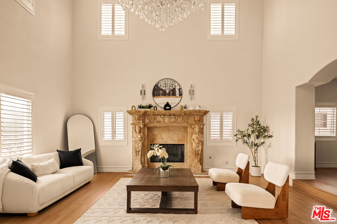 MLS #25605057 image #2