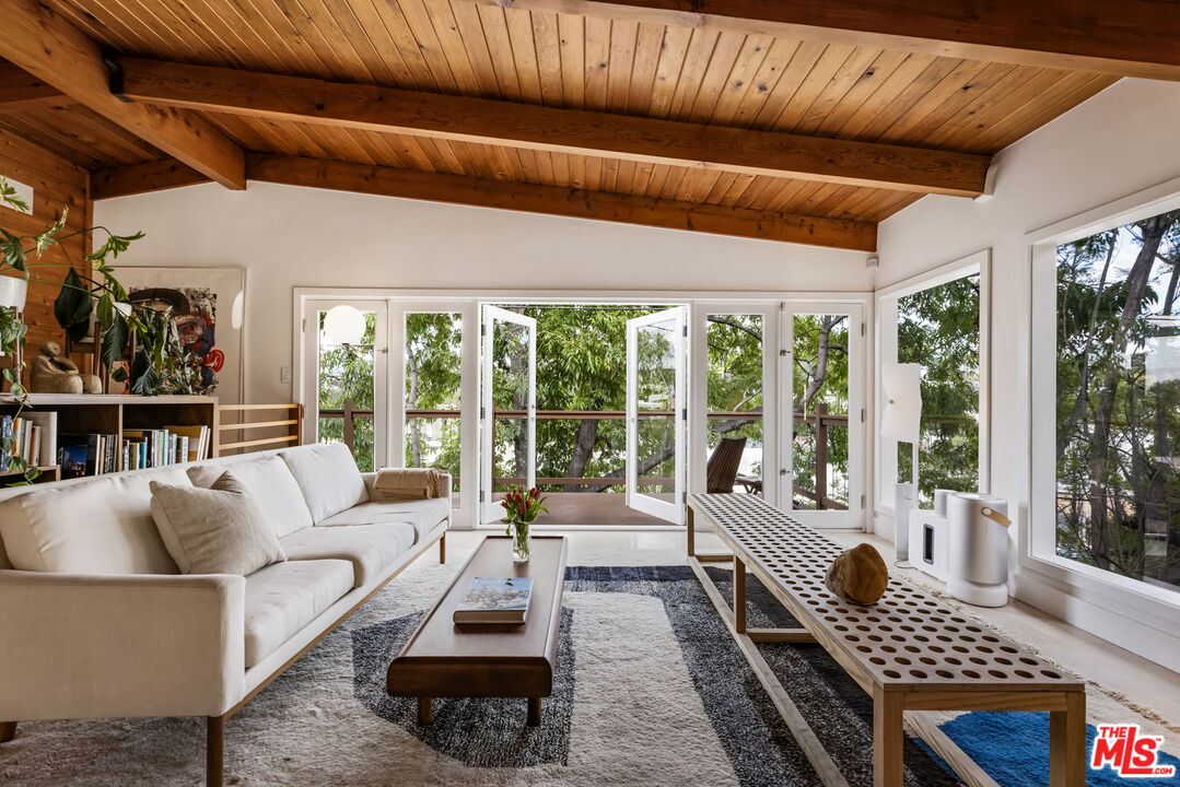 MLS #25605413 image #0