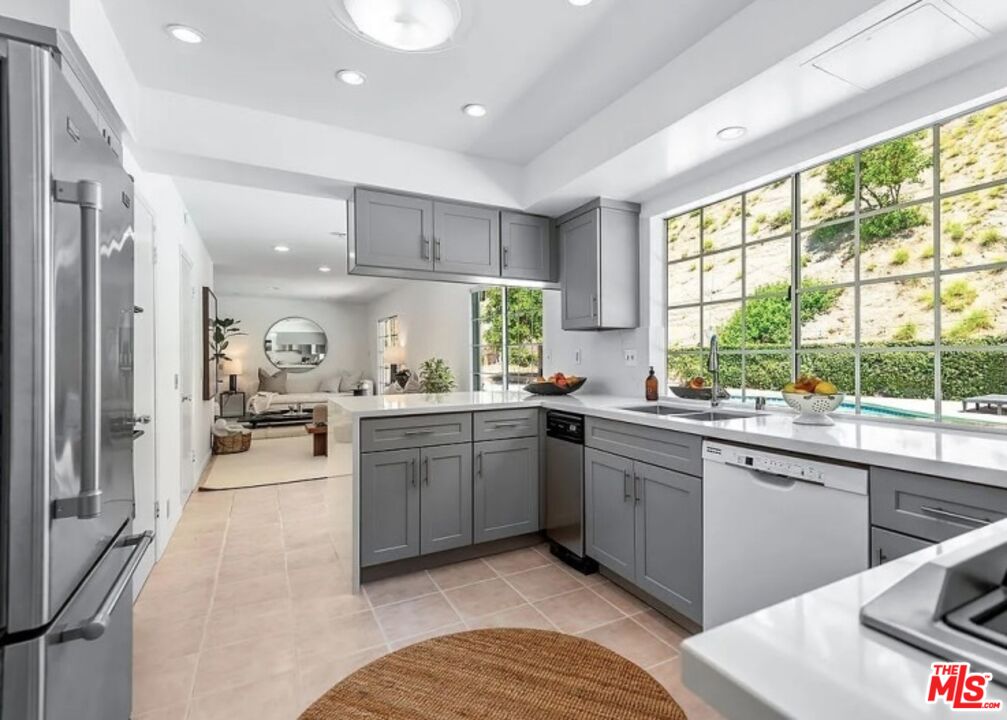 MLS #25605481 image #10