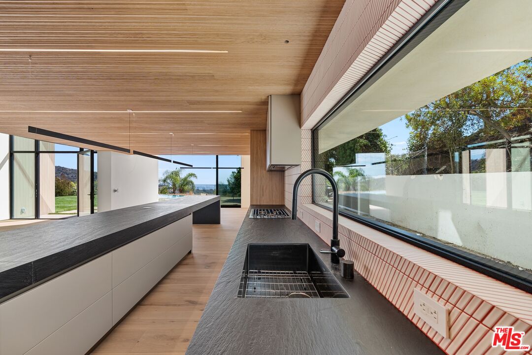 MLS #25605513 image #18