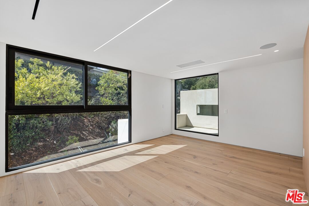 MLS #25605513 image #24