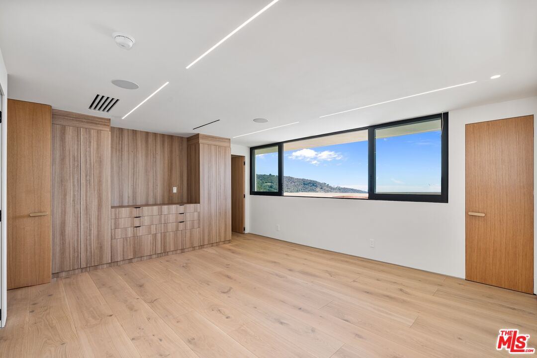 MLS #25605513 image #31