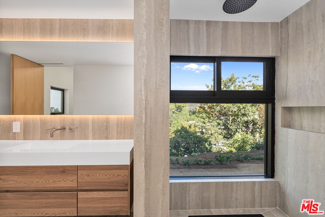 MLS #25605513 image #6