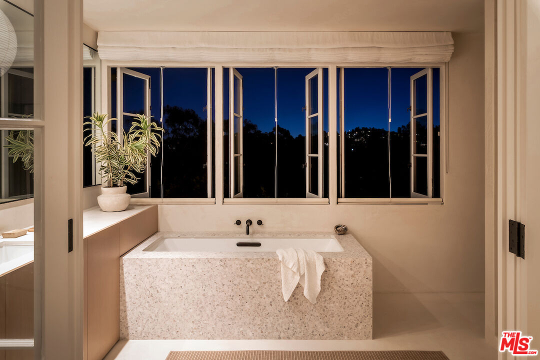 MLS #25605595 image #59