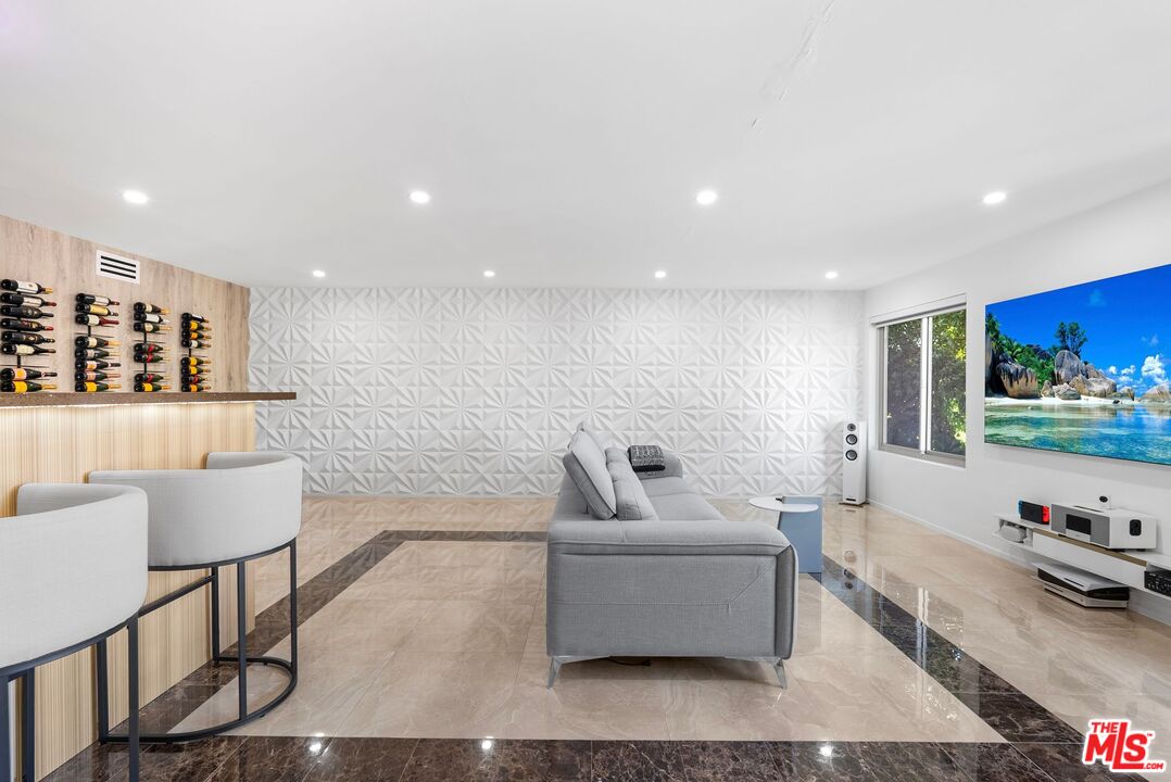 MLS #25605715 image #5