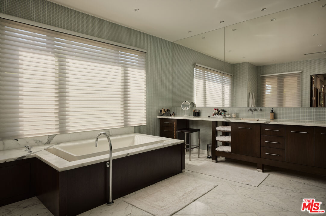 MLS #25605841 image #17