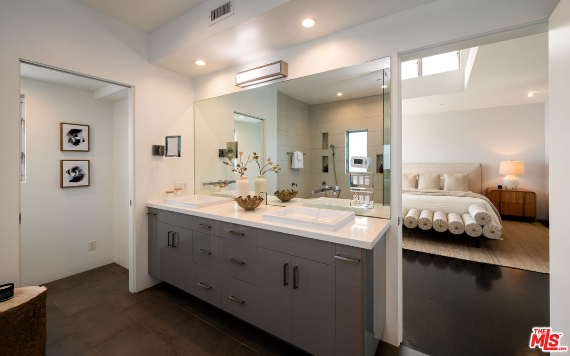 MLS #25605891 image #13