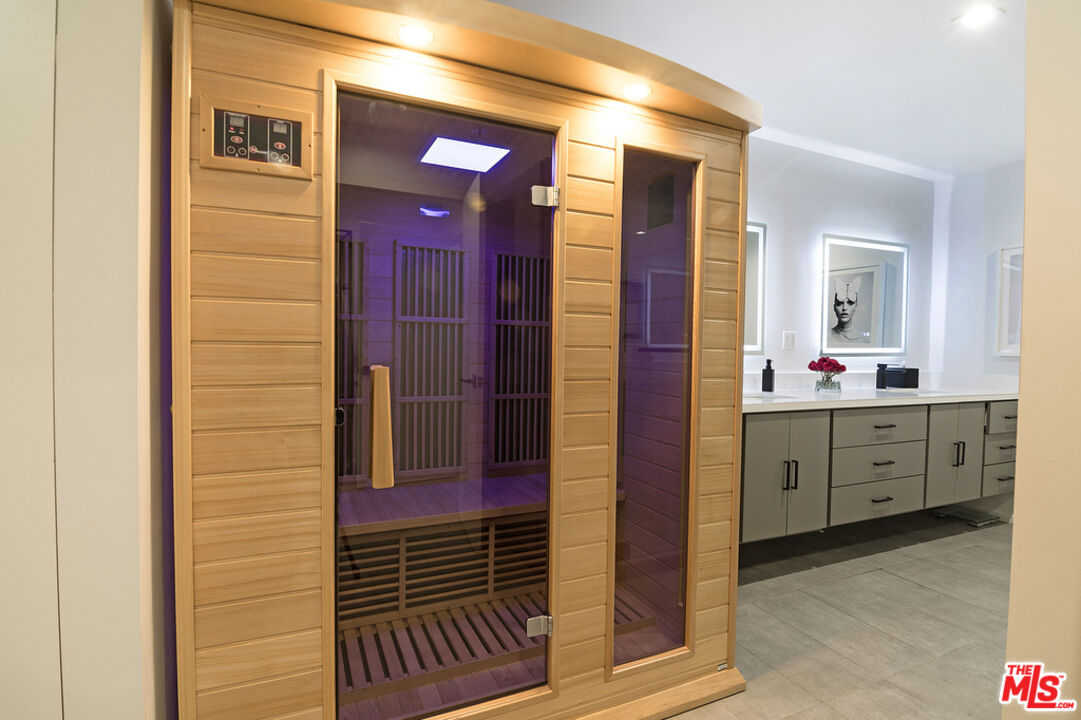 MLS #25606075 image #18