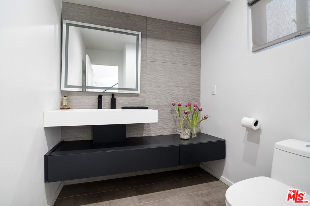 MLS #25606075 image #23