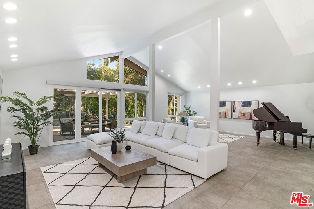 MLS #25606075 image #6