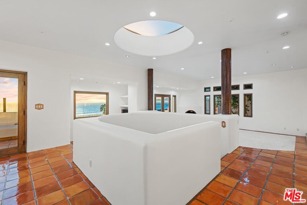 MLS #25606105 image #6