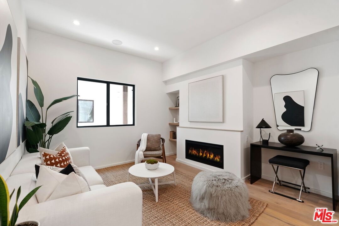 MLS #25606225 image #19