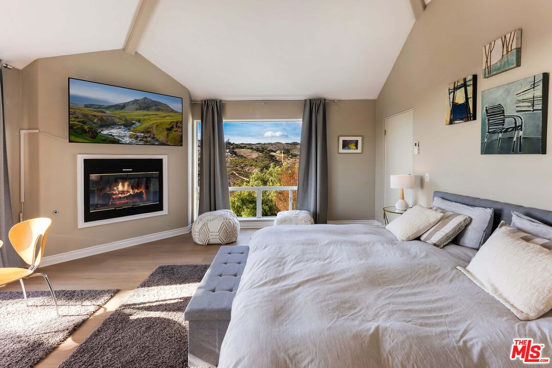 MLS #25606433 image #18