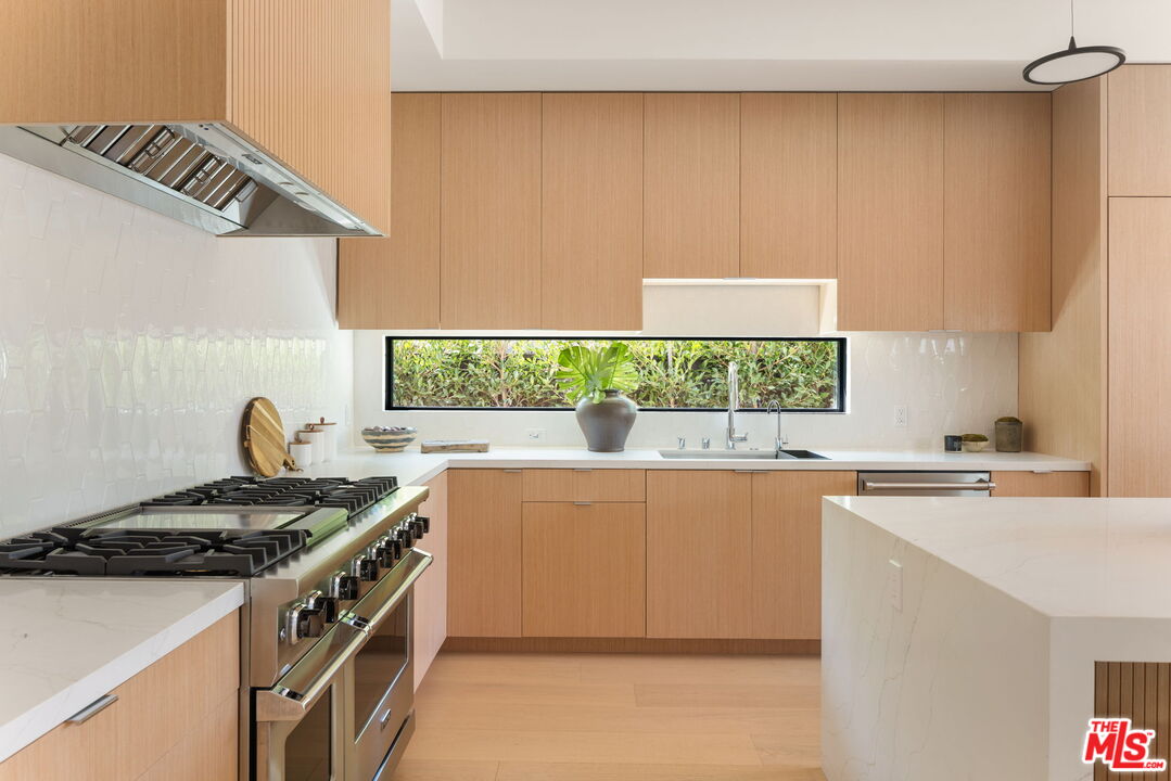 MLS #25606513 image #14