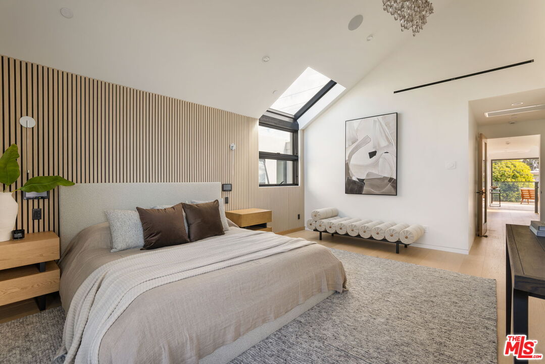 MLS #25606513 image #21