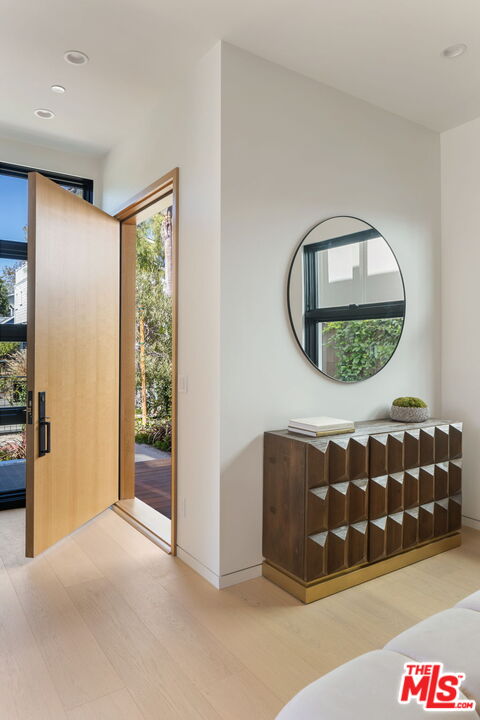 MLS #25606513 image #2